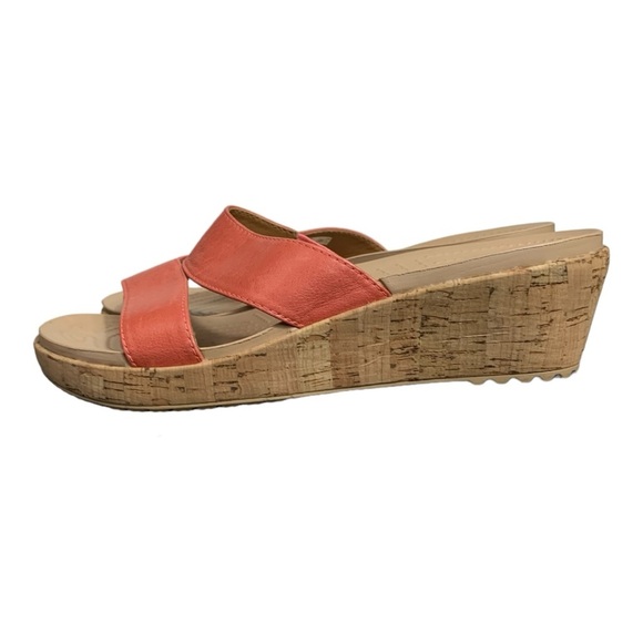 Crocs A-Leigh Women’s 8 Coral Leather Cork Wedge Slip-on Sandals  16205 - Picture 2 of 12